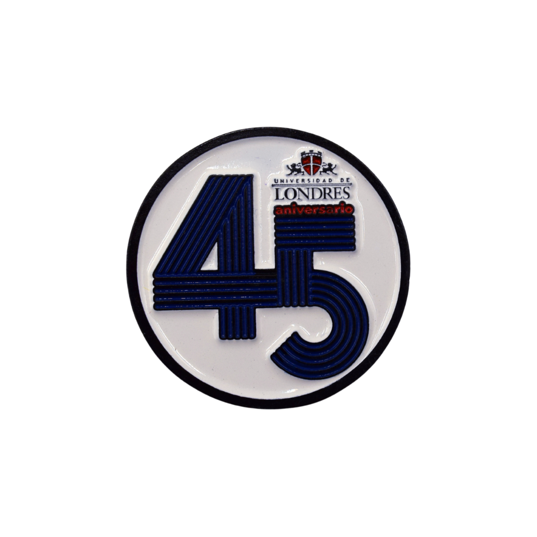 Pin 45 aniversario Grande